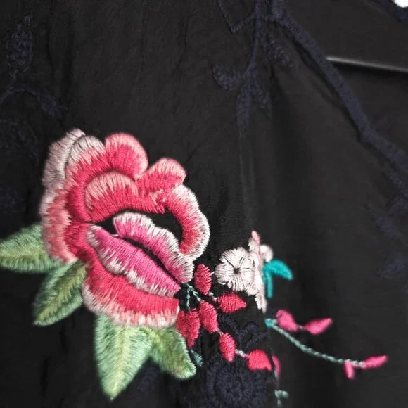 Unique Johnny Was Tunic Floral Long Sleeve Black Embroidered Top XL - Picture 5 of 11